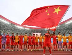 开云体育官方网站-足球赛场上球员的拼搏精神令人感动