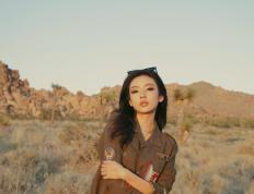 开云体育官方网站-羽翼之下，当老鹰的利爪撕裂赛场，世界的穹顶被一人接管