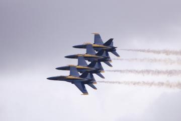 开云体育入口-金州铁壁下的蜂鸣，当拉梅洛在季后赛中破茧而出