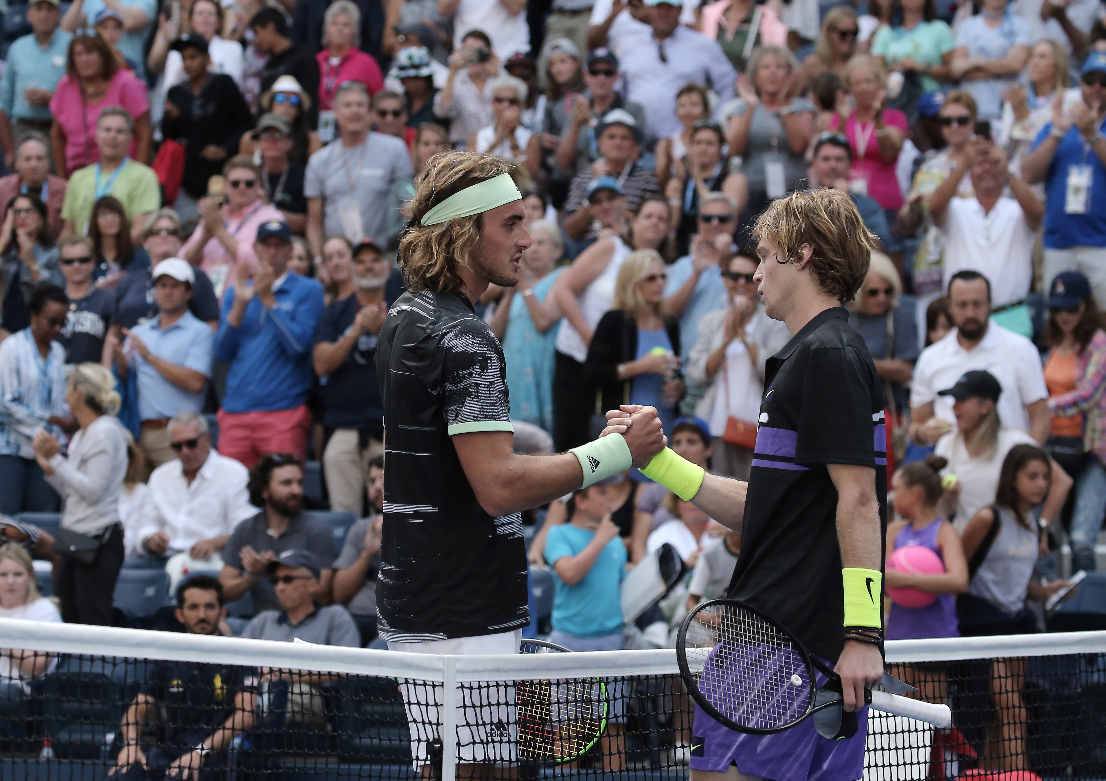 开云体育入口-西班牙网球队碾压美国网球队，西西帕斯高光表现的简单介绍