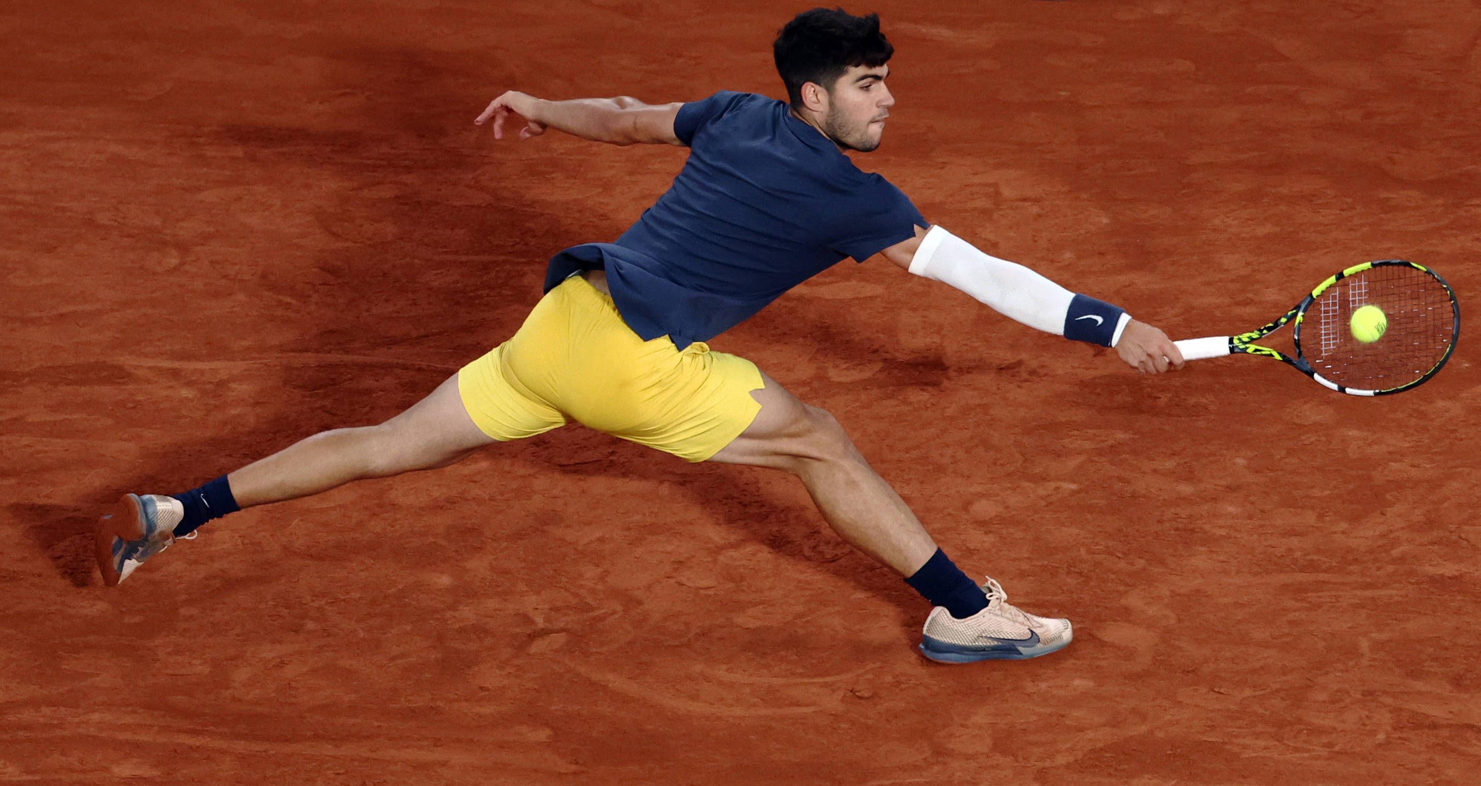 开云体育下载-关于西班牙网球队碾压法国网球队，阿尔卡拉斯高光表现的信息