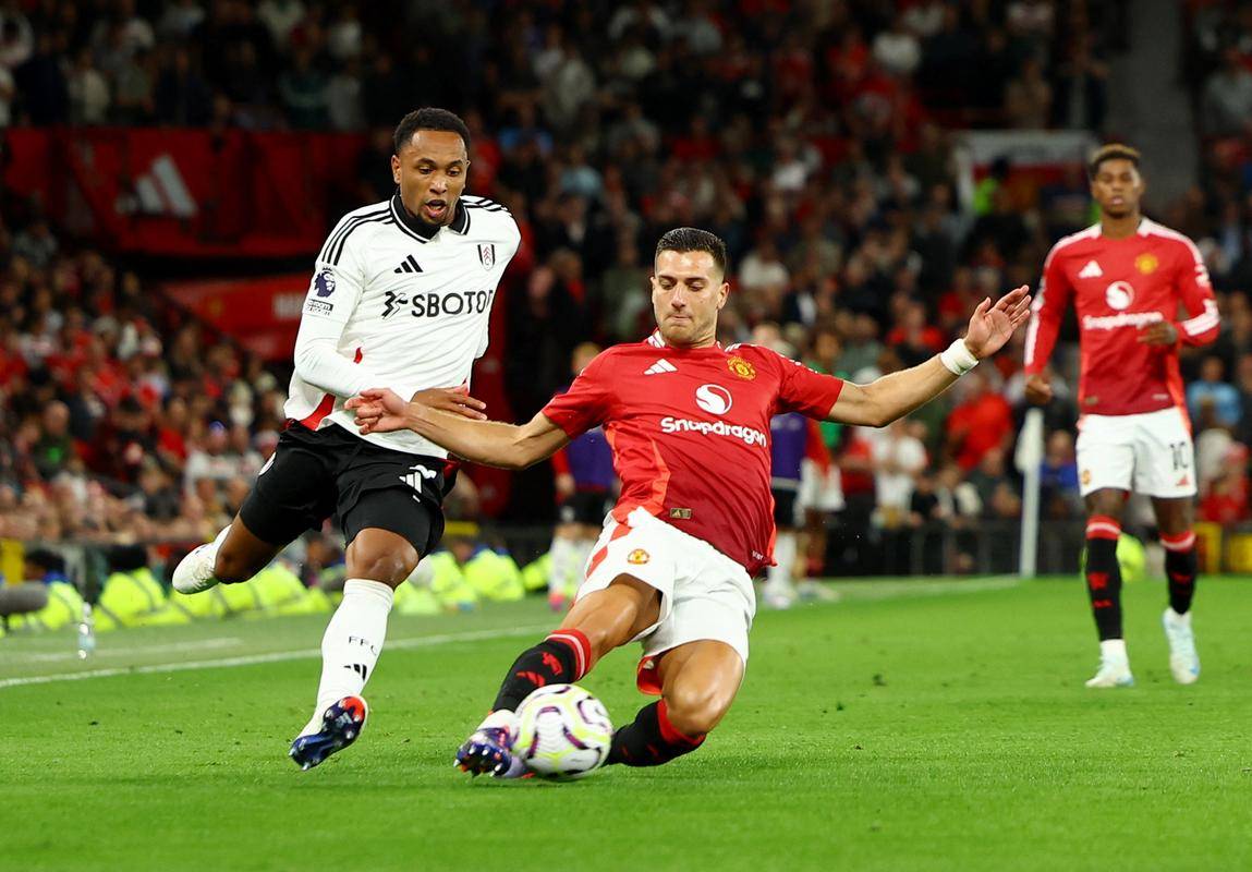 开云下载-豪门对决！S赛上演世纪大战的简单介绍