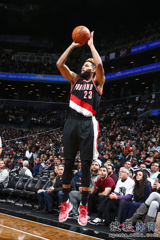 开云体育APP下载-公牛翻盘篮网，利拉德状态火热