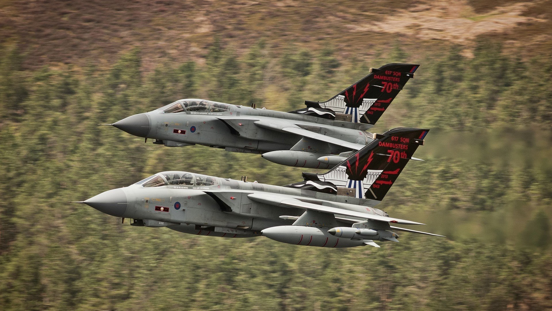 开云体育app-绿茵场与篮球场的双重奏，维尼修斯展巨星光芒，威尔士第三节风暴席卷突尼斯